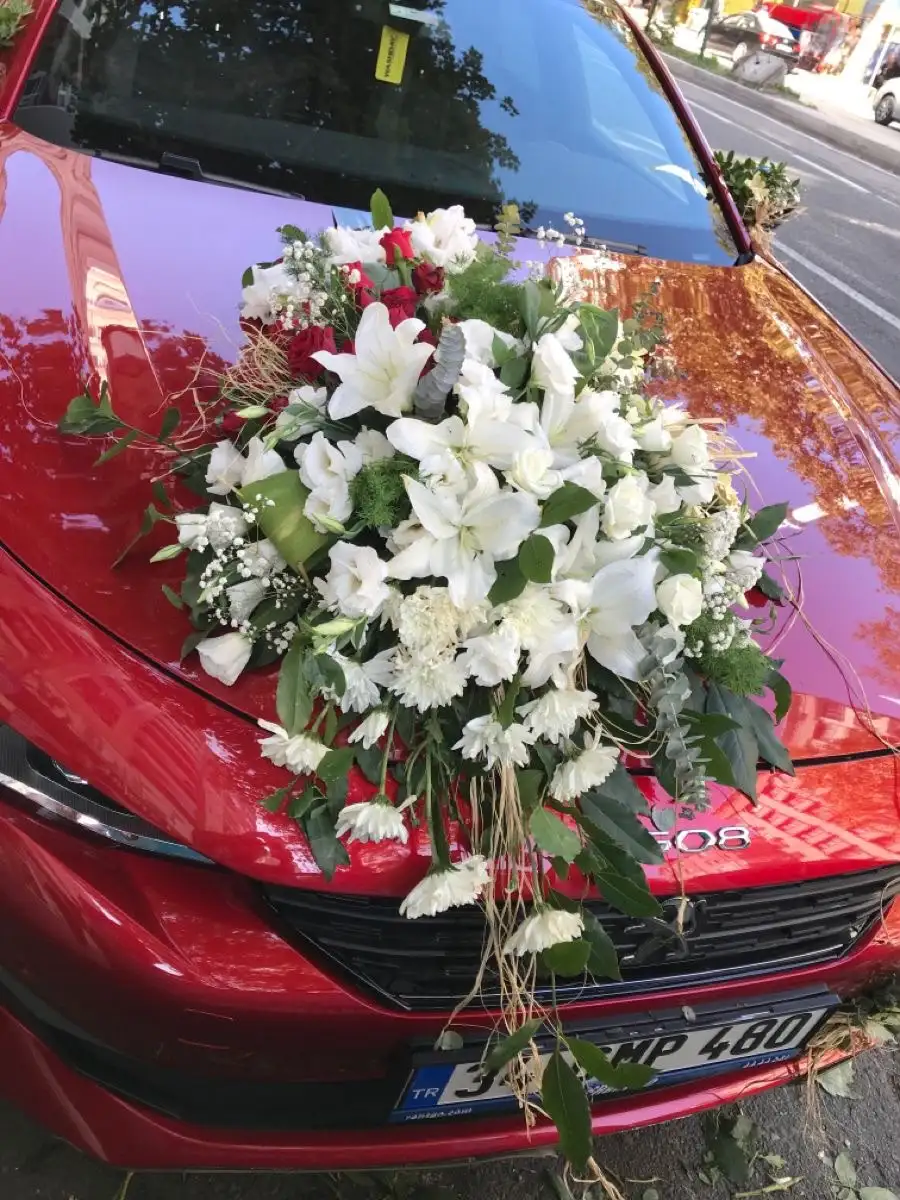 Red Peugeot Elegant White Lily Waterfall Garland