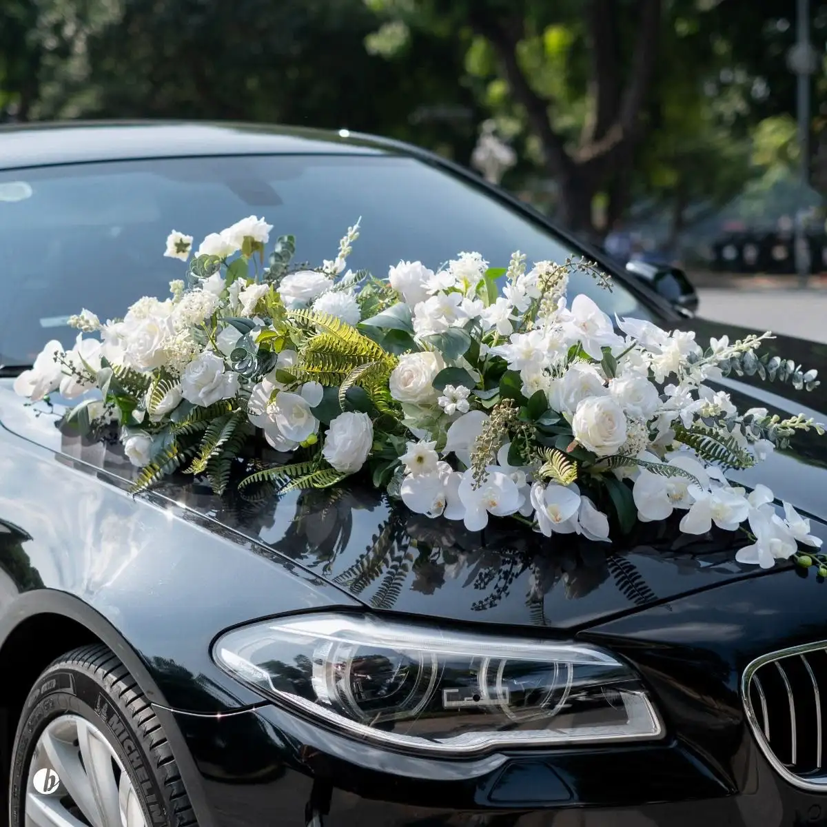 Black BMW Horizontal White Orchid & Rose Garland