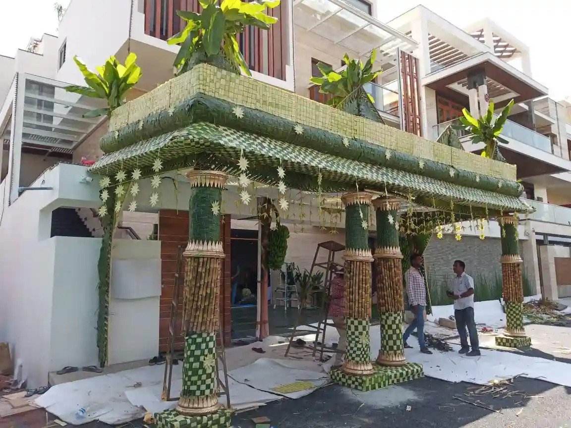 Eco-Friendly modern House Front Leaf Gate